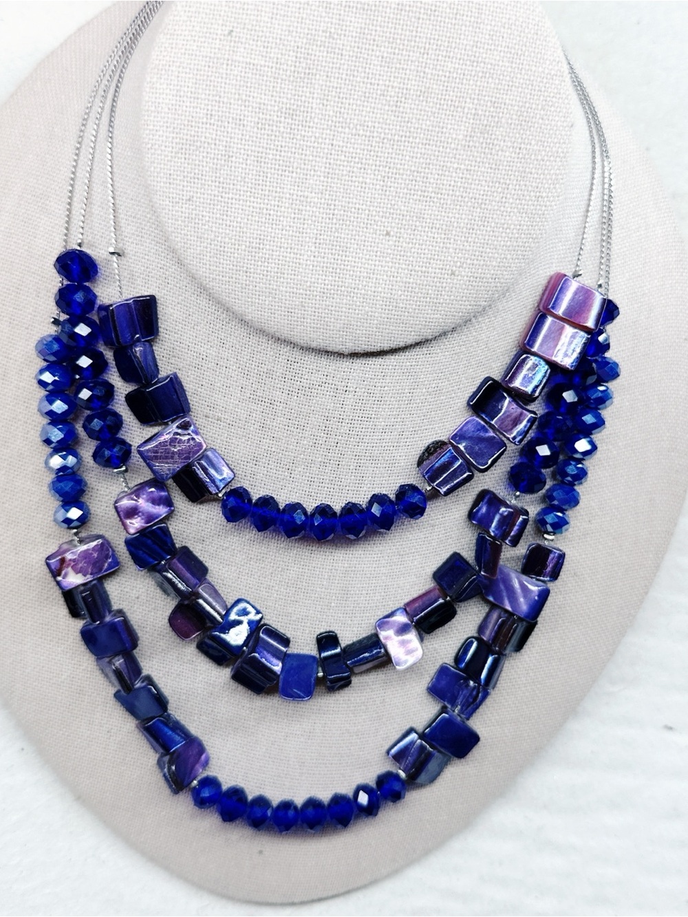 535c. Purple Shell Necklace Charming Charlie